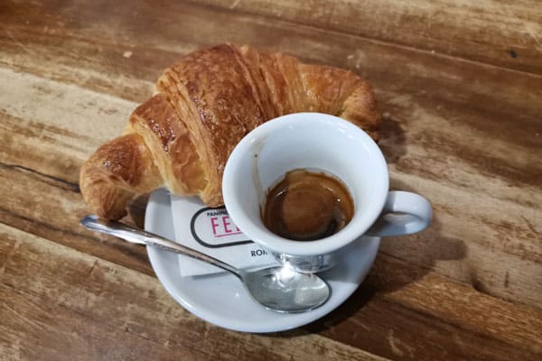 croissant-coffee