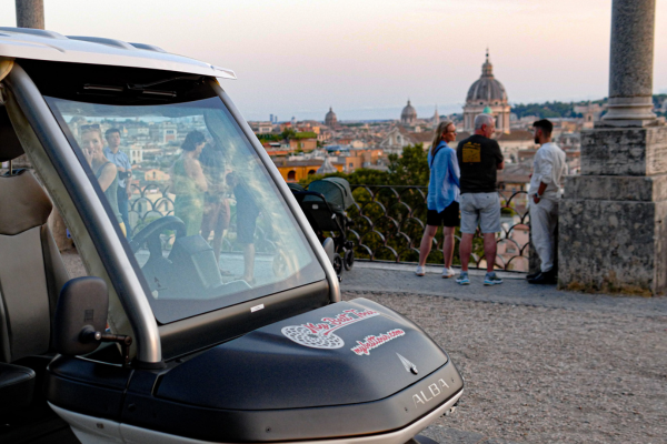 golf cart tour - pincio